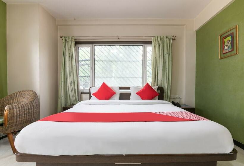 هتل Compact Villa Lavelle