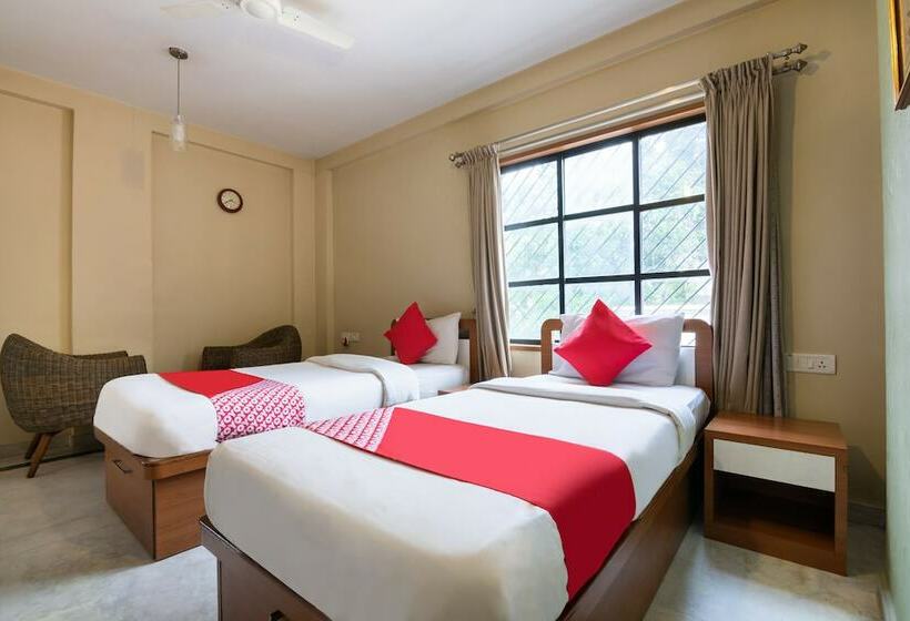 هتل Compact Villa Lavelle