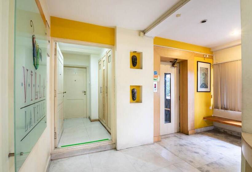 هتل Compact Villa Lavelle