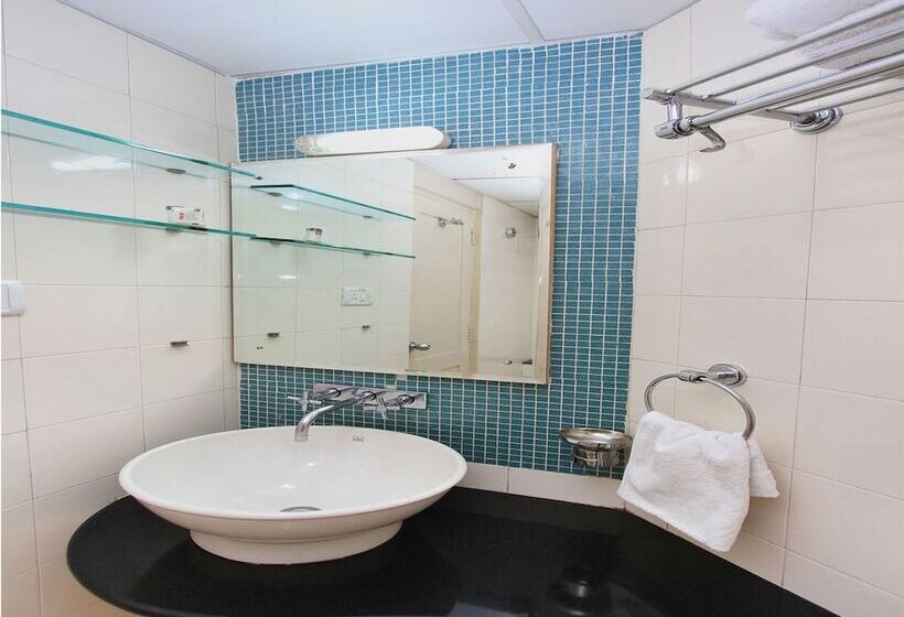 هتل Compact Villa Lavelle