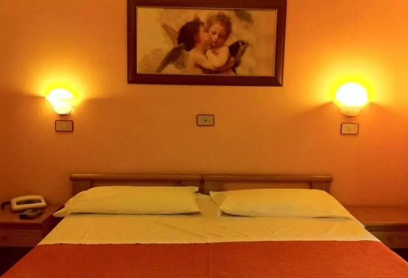 هتل Pensione Romeo