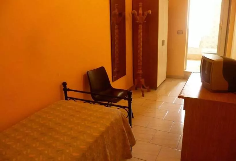 هتل Pensione Romeo