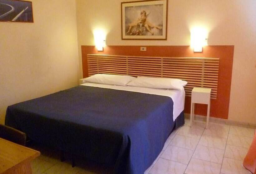 هتل Pensione Romeo