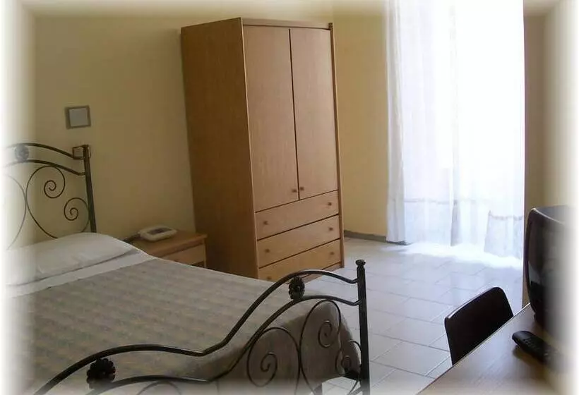 هتل Pensione Romeo