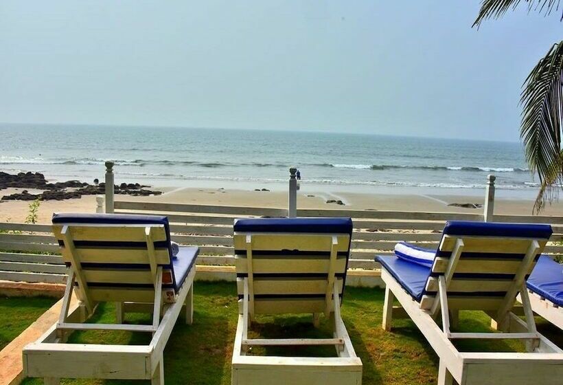 Hotel Room Maangta 320 Morjim Goa