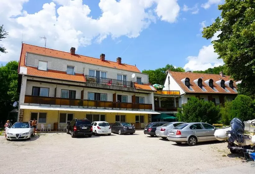 Hotelli Tihany Yacht Club