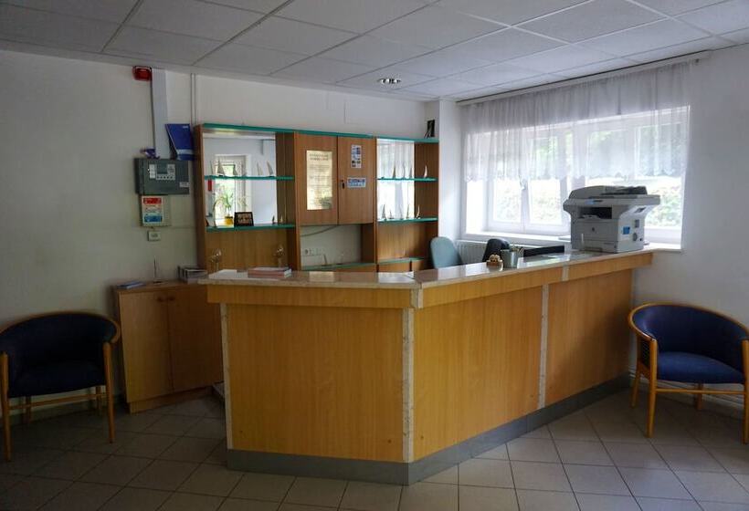 酒店 Tihany Yacht Club