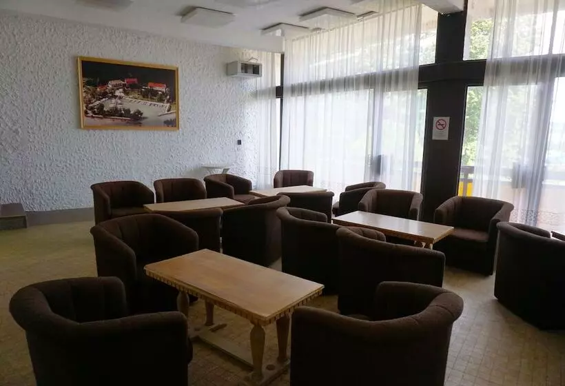 Hotelli Tihany Yacht Club