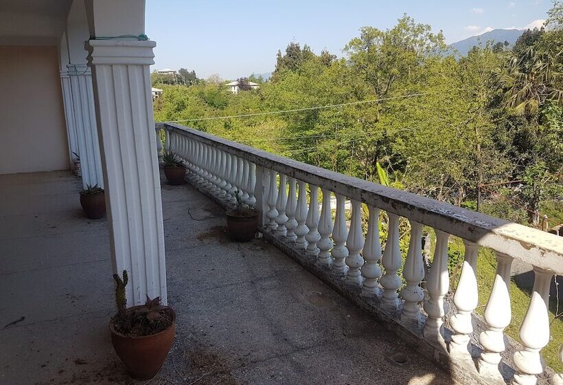 پانسیون El Lizi Guesthouse