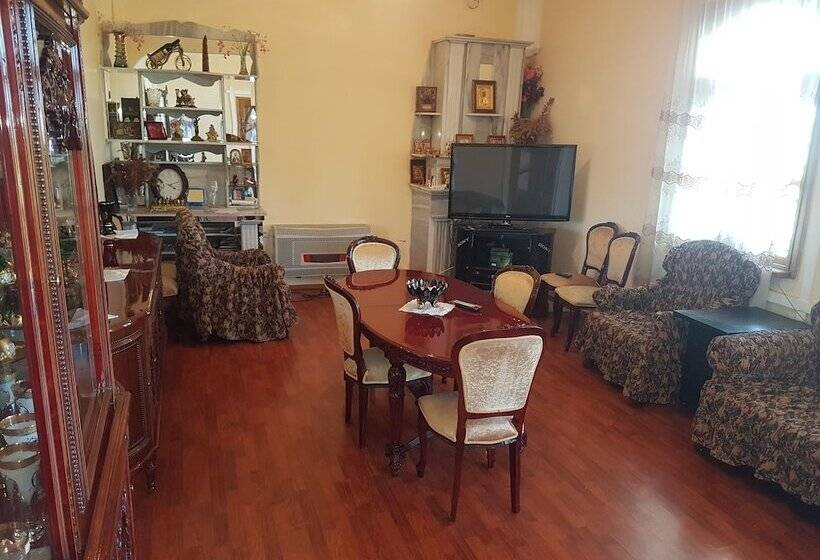 پانسیون El Lizi Guesthouse