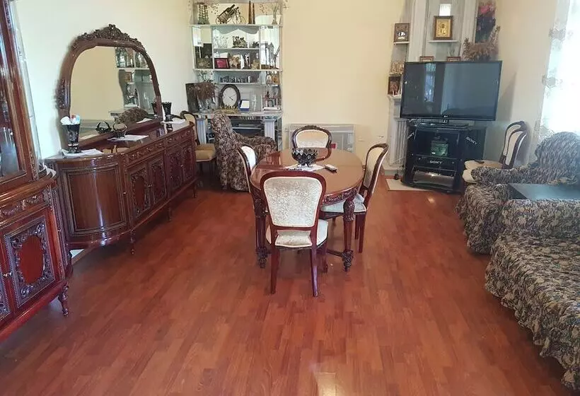 پانسیون El Lizi Guesthouse