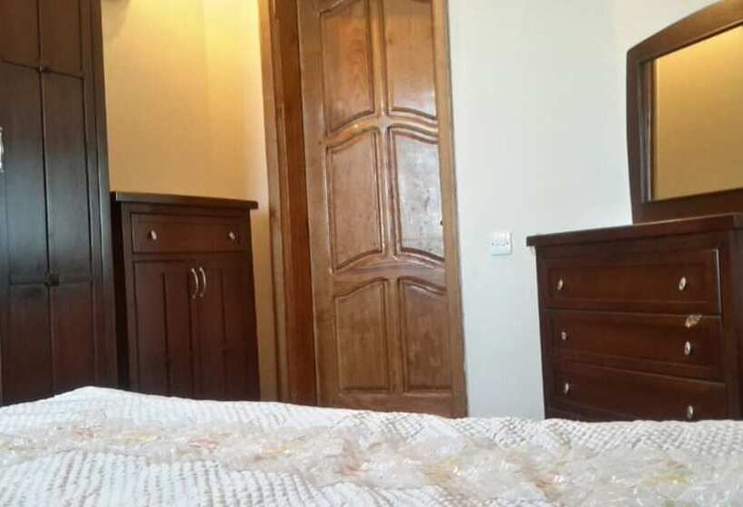 پانسیون El Lizi Guesthouse