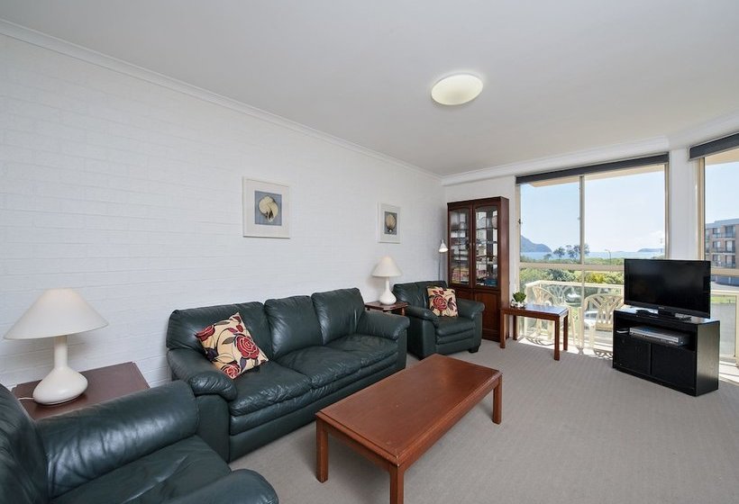 Seaspray 1 4 Intrepid Close Large Unit Only 50 Mtrs To The Waters Edge