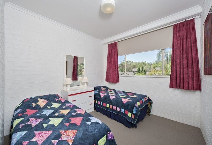 Seaspray 1 4 Intrepid Close Large Unit Only 50 Mtrs To The Waters Edge