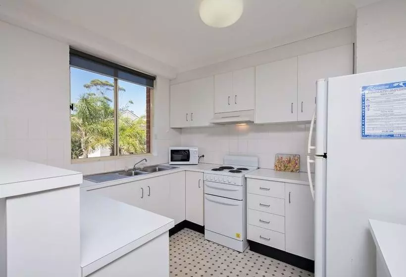 Seaspray 1 4 Intrepid Close Large Unit Only 50 Mtrs To The Waters Edge