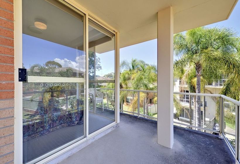 Seaspray 1 4 Intrepid Close Large Unit Only 50 Mtrs To The Waters Edge