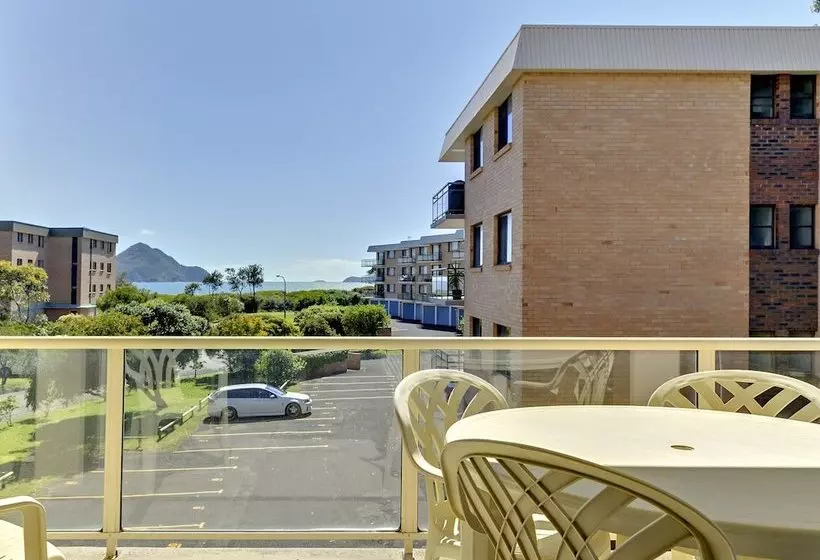 Seaspray 1 4 Intrepid Close Large Unit Only 50 Mtrs To The Waters Edge