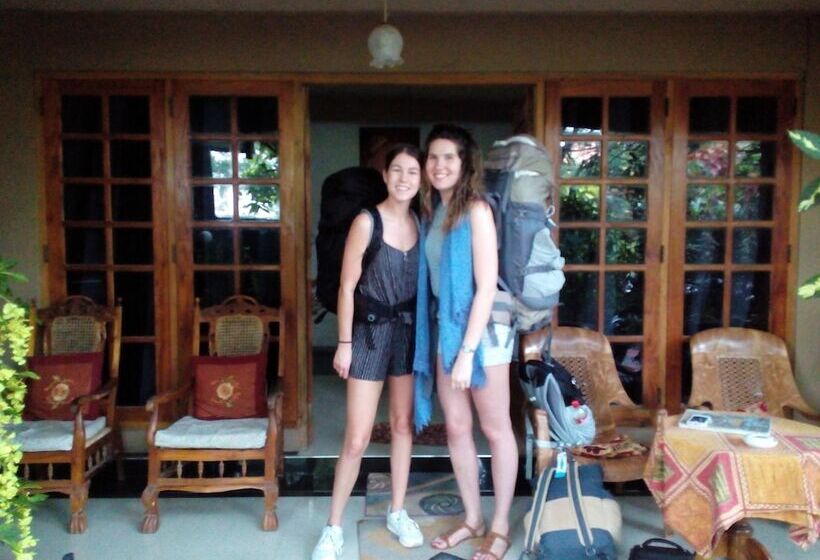 Bed and Breakfast House Of Esanya