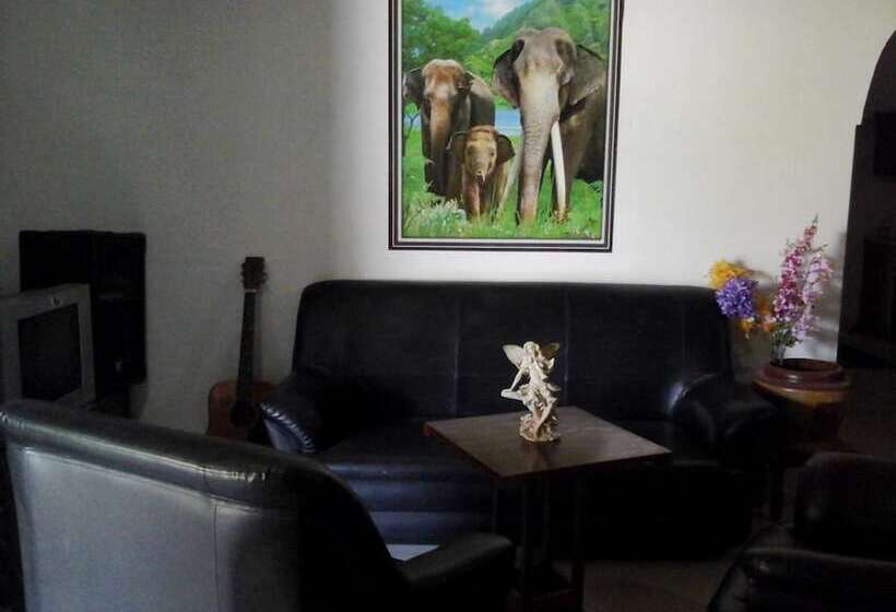 Bed and Breakfast House Of Esanya