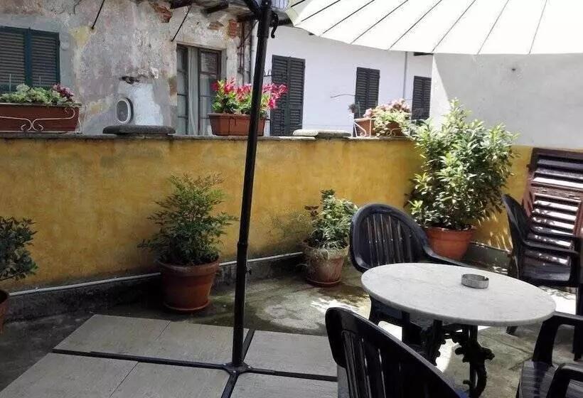 تختخواب و صبحانه Viabasso11 Guest House