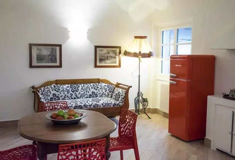 تختخواب و صبحانه Viabasso11 Guest House