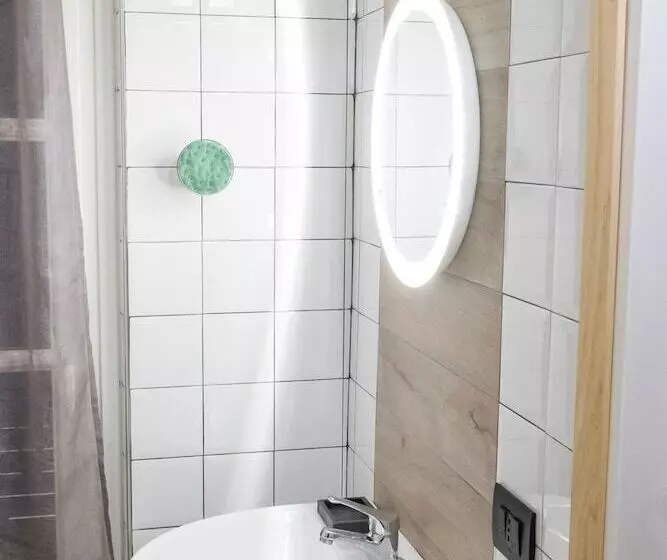 تختخواب و صبحانه Viabasso11 Guest House