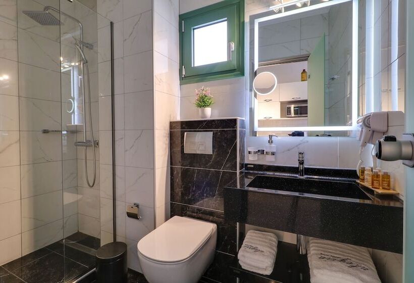 هتل Alegria Suites