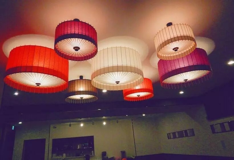 هتل Kuromon Crystal