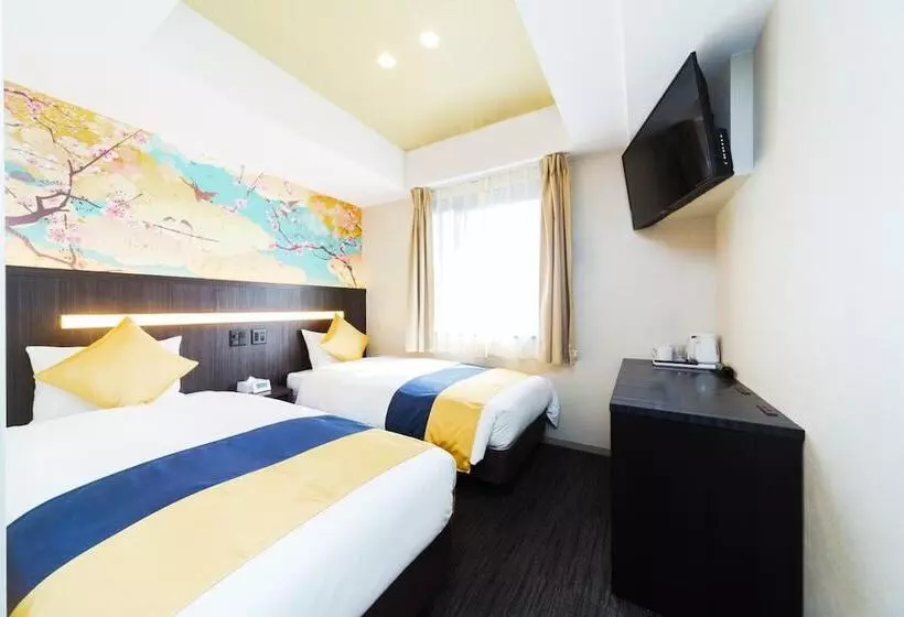 هتل Kuromon Crystal