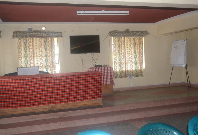 هتل Maendeleo Parkview