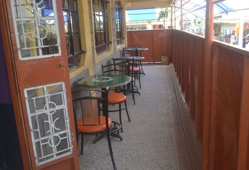 هتل Maendeleo Parkview