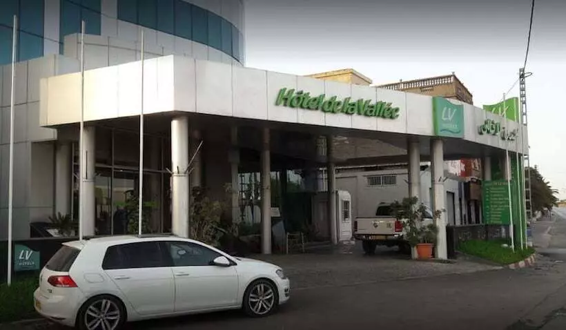 هتل روستایی Hôtel De La Vallée Chlef