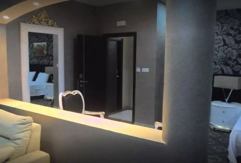 هتل روستایی Hôtel De La Vallée Chlef