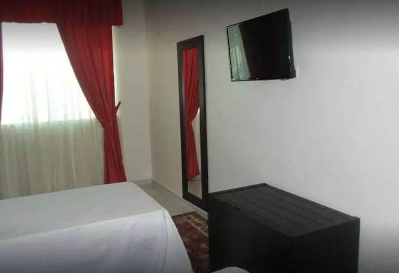 هتل روستایی Hôtel De La Vallée Chlef