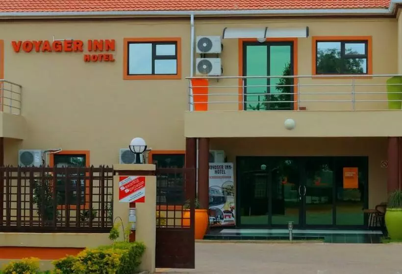 هتل Voyager Inn