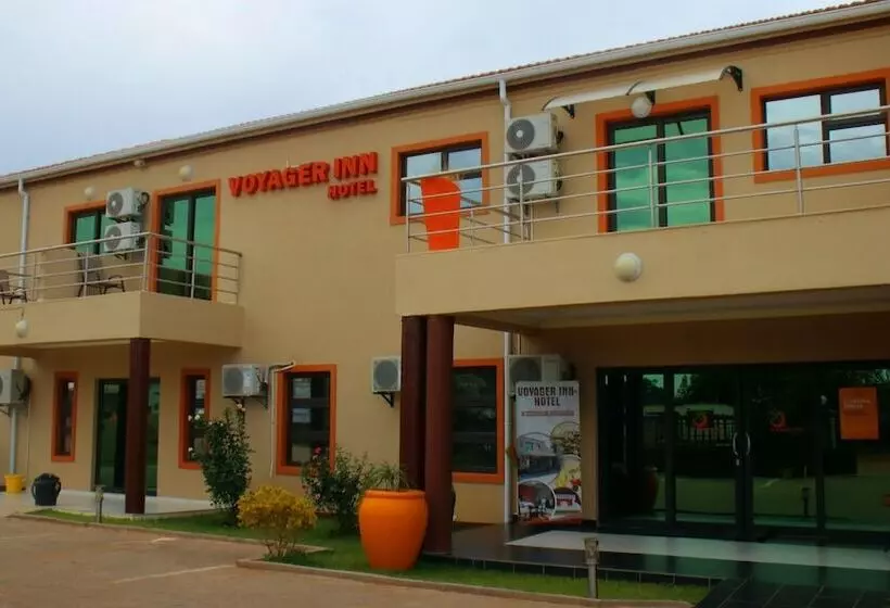 هتل Voyager Inn