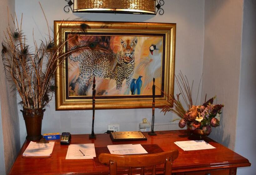 پانسیون La Montagne Guest Lodge