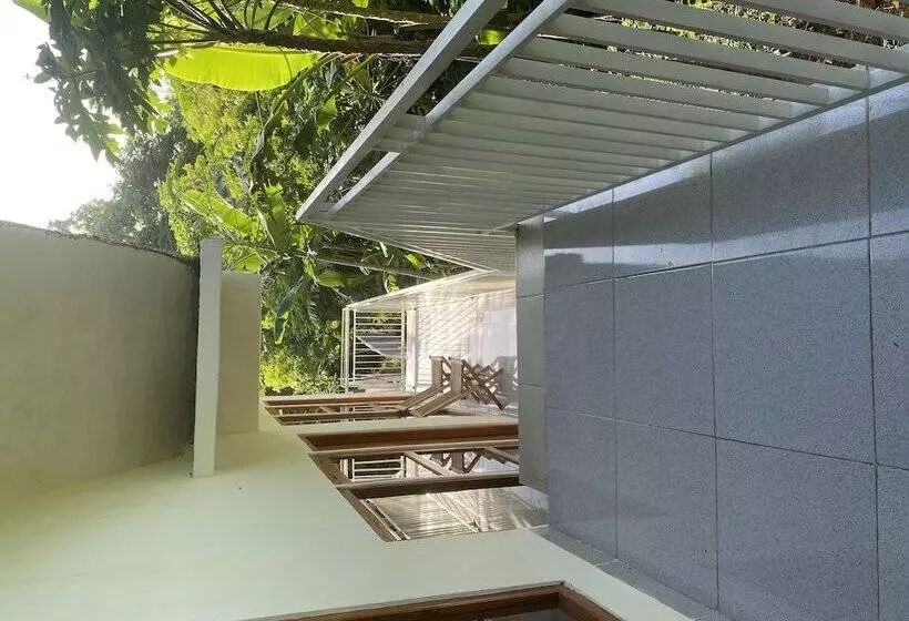 پانسیون Pesona Bali Room And Restaurant