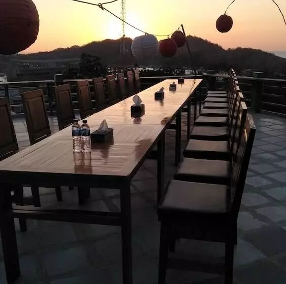 پانسیون Pesona Bali Room And Restaurant