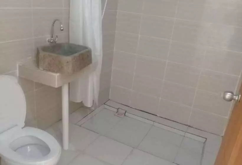 پانسیون Pesona Bali Room And Restaurant