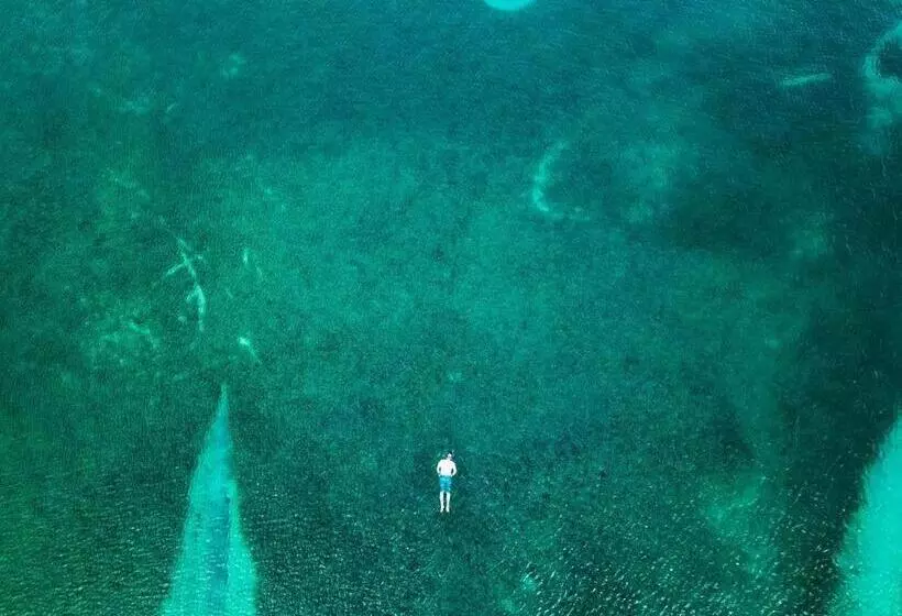 Bolongo Bay Beach Resort