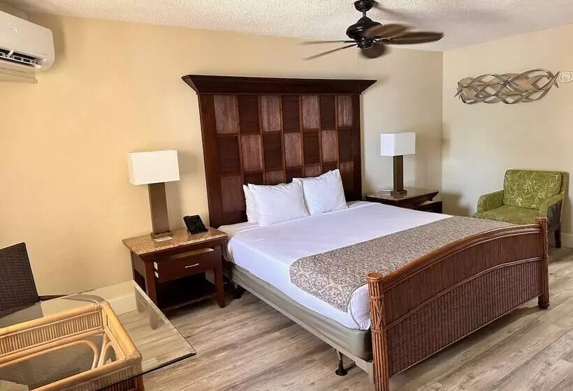 Bolongo Bay Beach Resort