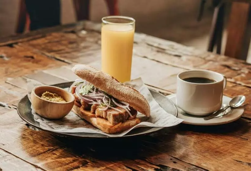 בית מלון כפרי Selina Montevideo