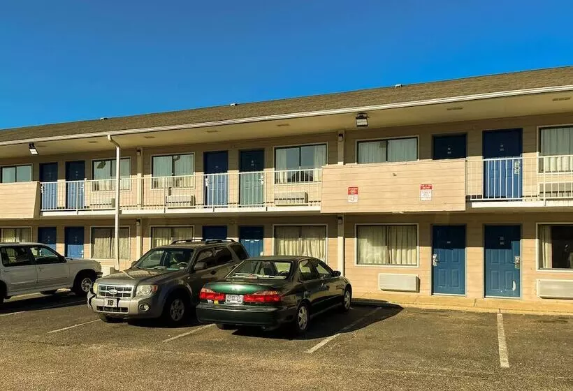 Motel 6 Millington, Tn