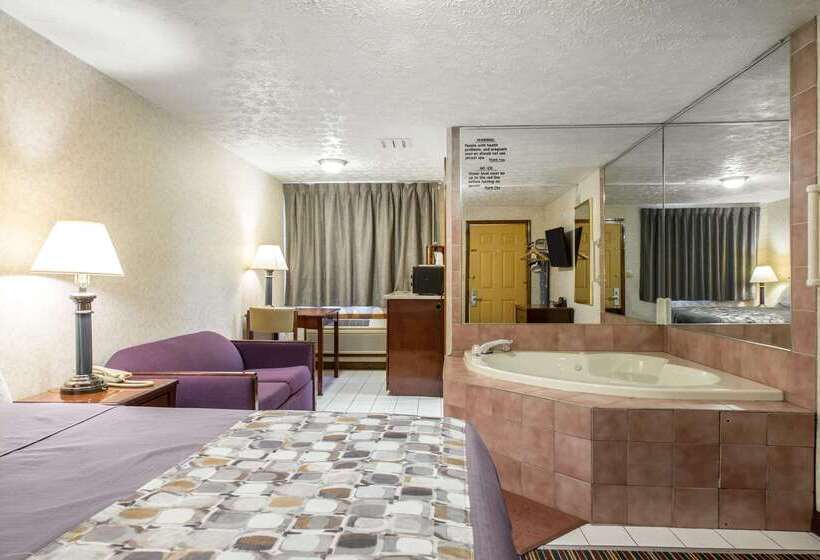 فندق على الطريق Rodeway Inn & Suites Branford   Guilford