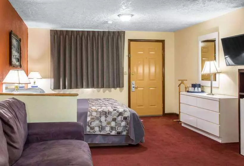 모텔 Rodeway Inn & Suites Branford Guilford