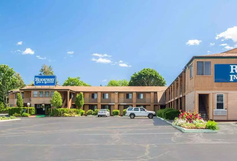 모텔 Rodeway Inn & Suites Branford Guilford