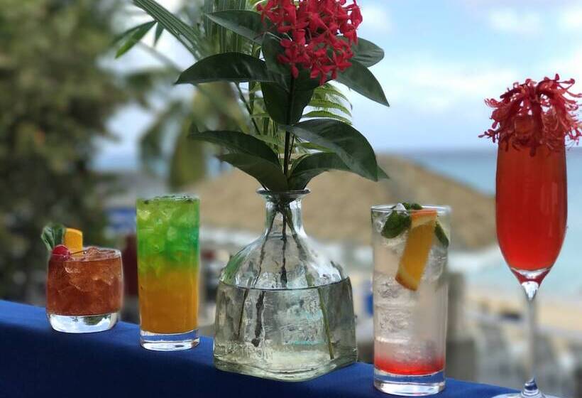 استراحتگاه Sand Castle On The Beach Adults Only