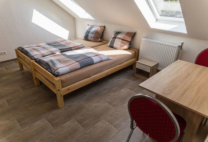 הוסטל Boardinghouse Quickborn