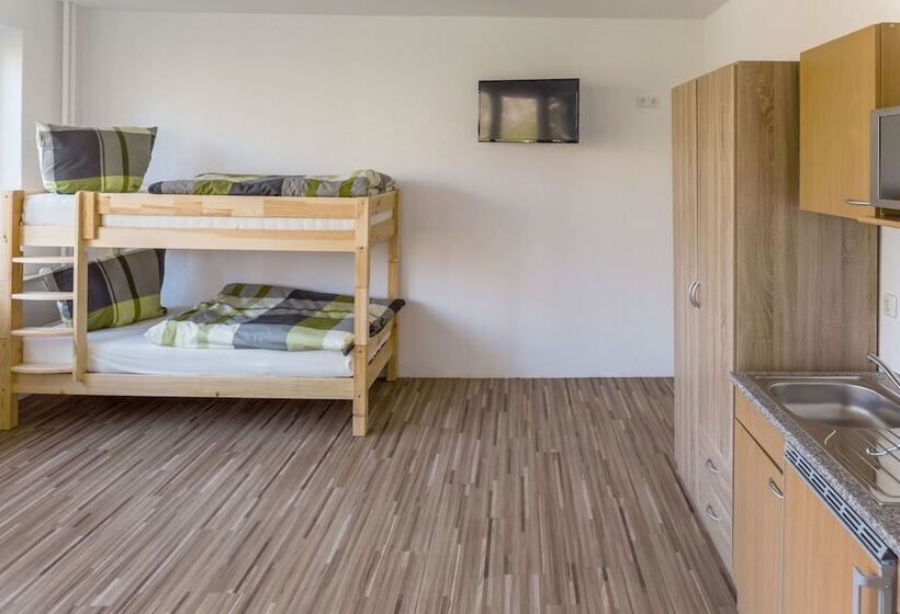 הוסטל Boardinghouse Quickborn